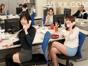 Em kế mượn laptop xóa nhầm bài tập của anh trai và cái kết